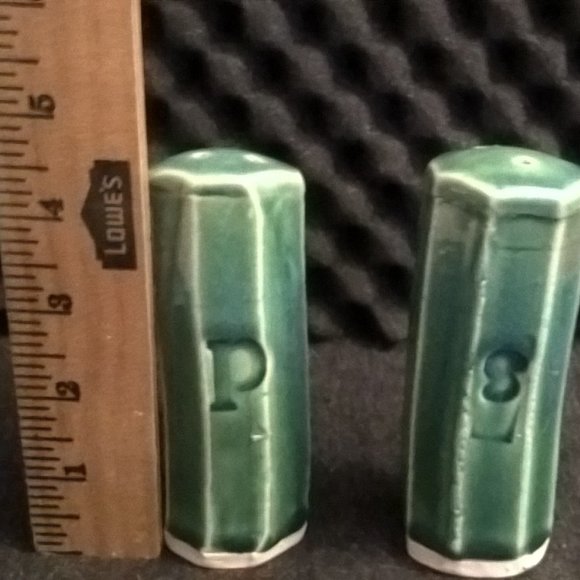 Vintage Cucumber Zucchini Salt And Pepper Shakers - Picture 9 of 10